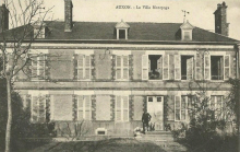 Auxon :  La Villa Montpoga