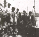 Charles Aim Bretet (  droite ) marin  bord du Pie XI vers 1925 - Ile d'Yeu
