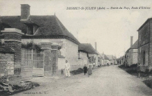 Dierrey St Julien : La Rue d'Estissac
