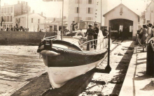 Le nouveau bateau de sauvetage baptis " Patron No Devaud " lanc en 1953 - Ile d'Yeu.