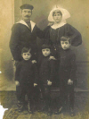 Eugne Eusbe Turb, Malvina Queffellec et leurs enfants Roger, Albert et Eugne vers 1914 - Les Sables d'Olonne