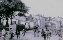 Ile D'Yeu : Port Joinville  - Le quai devant le Place La Pylaie - 1910 ?